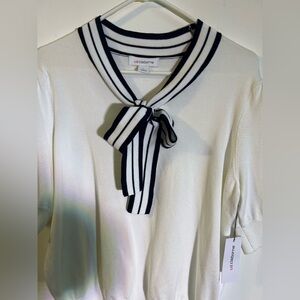 Liz Claiborne white and navy sweater top with stripe bow